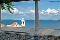 Miradouro de Santa Lucia mit Tejo