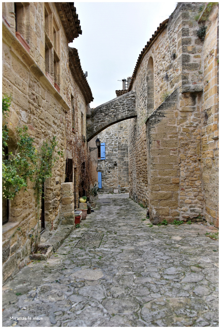 Miramas le vieux photo et image  architecture, sujets Images fotocommunity