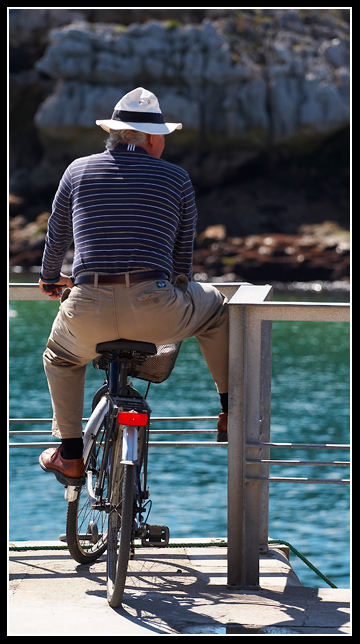 Mirando al Mar / Watching the sea