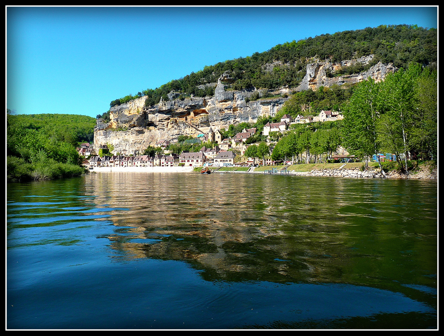 MIROIR - DE - LA - ROQUE