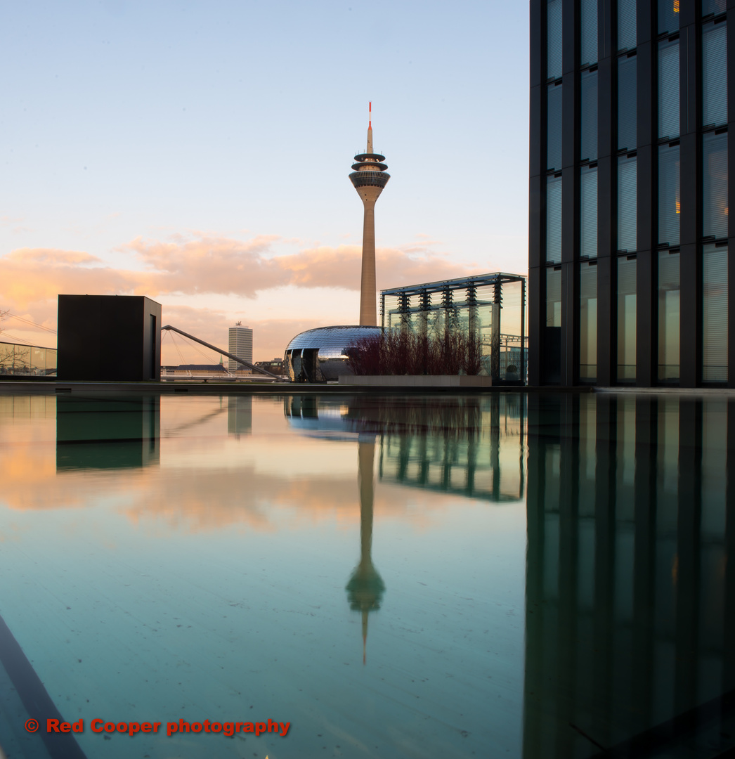 Mirror lake @ Hyatt Regency Düsseldorf