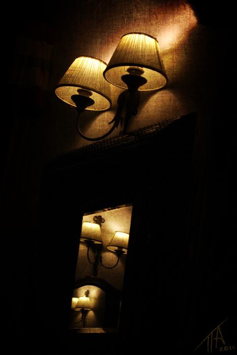 ... mirror lighting ...