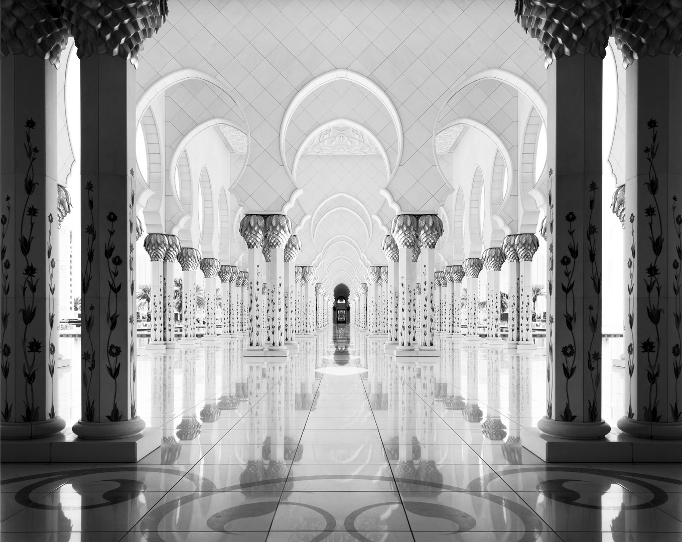 MIRROR MOSQUE