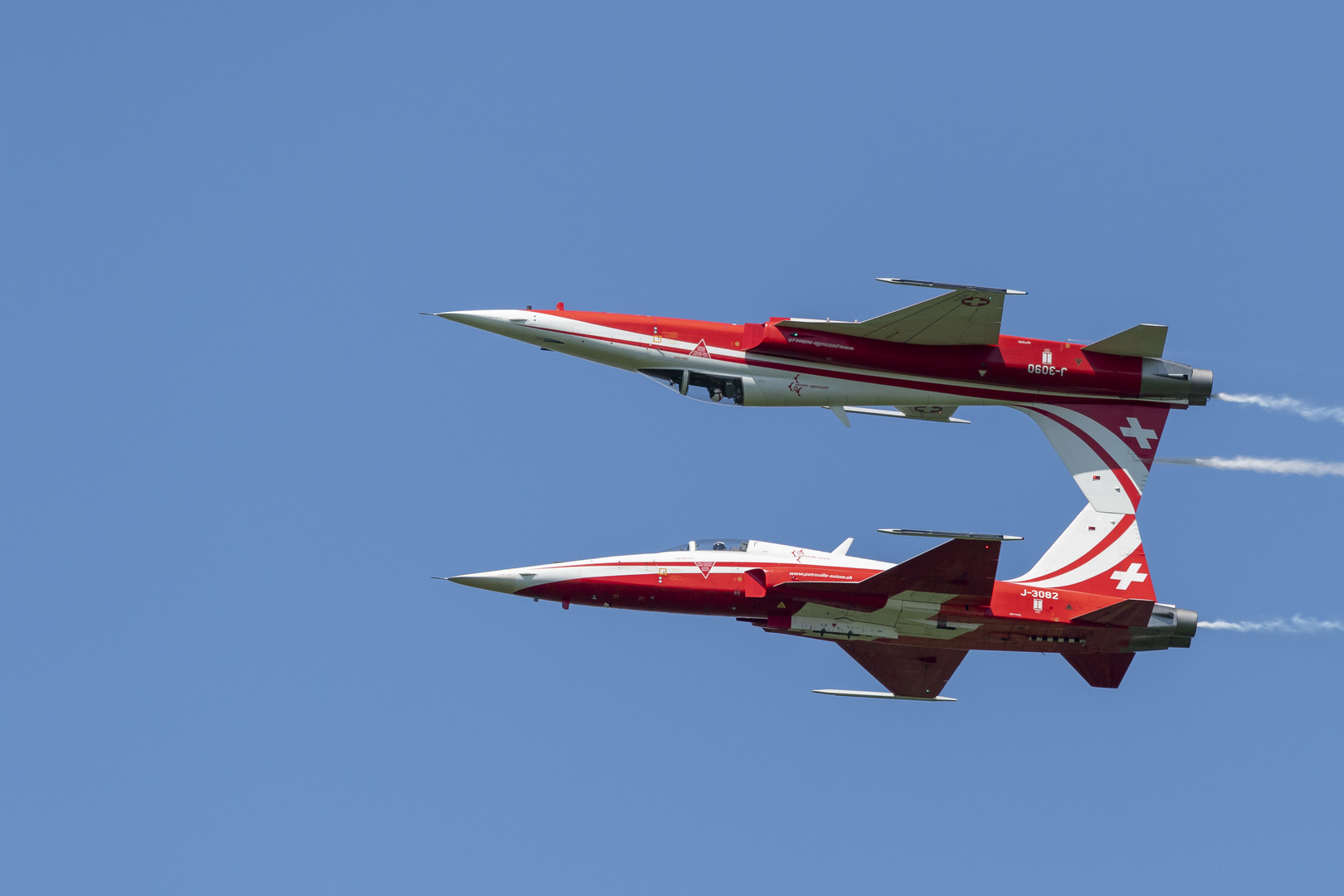 MIRROR - Patrouille Suisse 