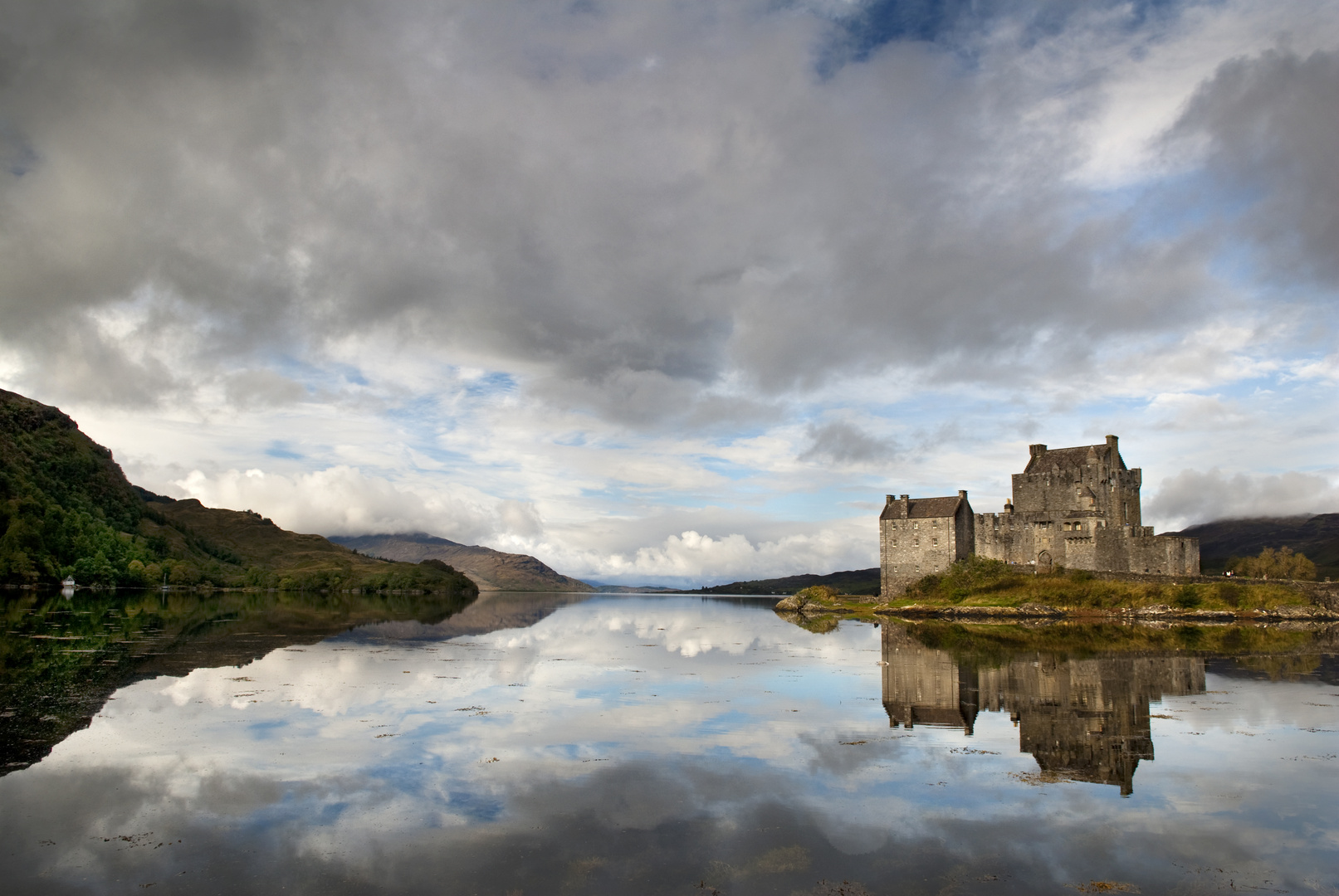 Mirrored Donan Eilean