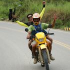 mis amigos de peruaventura gosando rico de mi moto