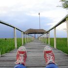 Mis tenis lejanos en el Lago de Yojoa