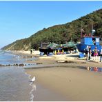 Misdroy - Strand mit Fischereihafen und Steilküste