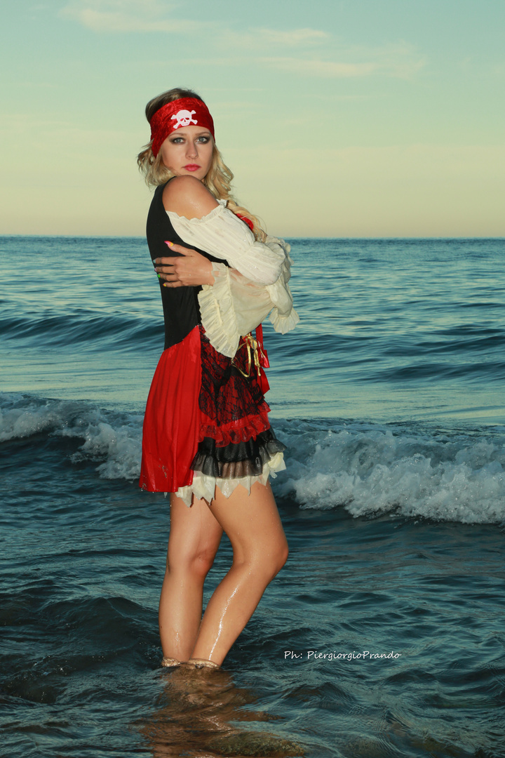 Miss Pirata 01