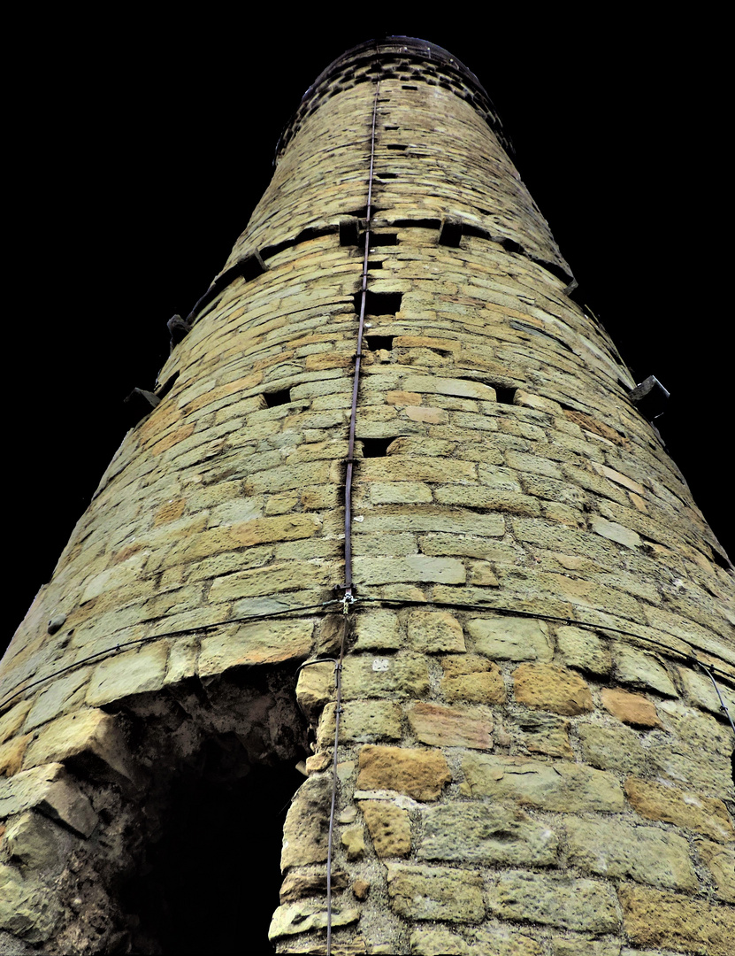 Mistero ed enigmi : una costruzione antica o la torre di Raperonzolo? 