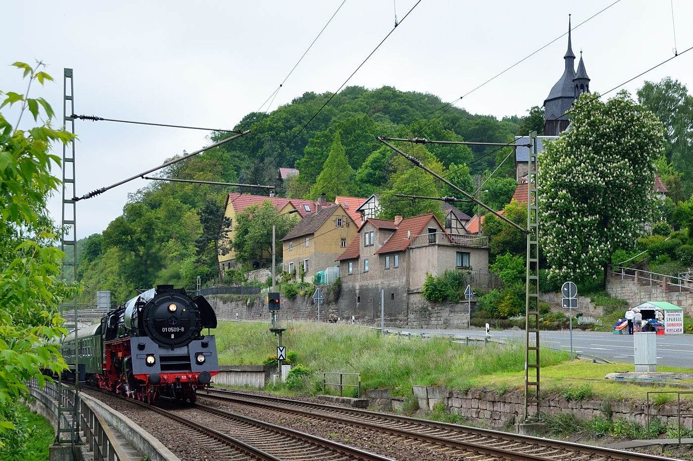 Mit 100 Sachen auf der Saalebahn