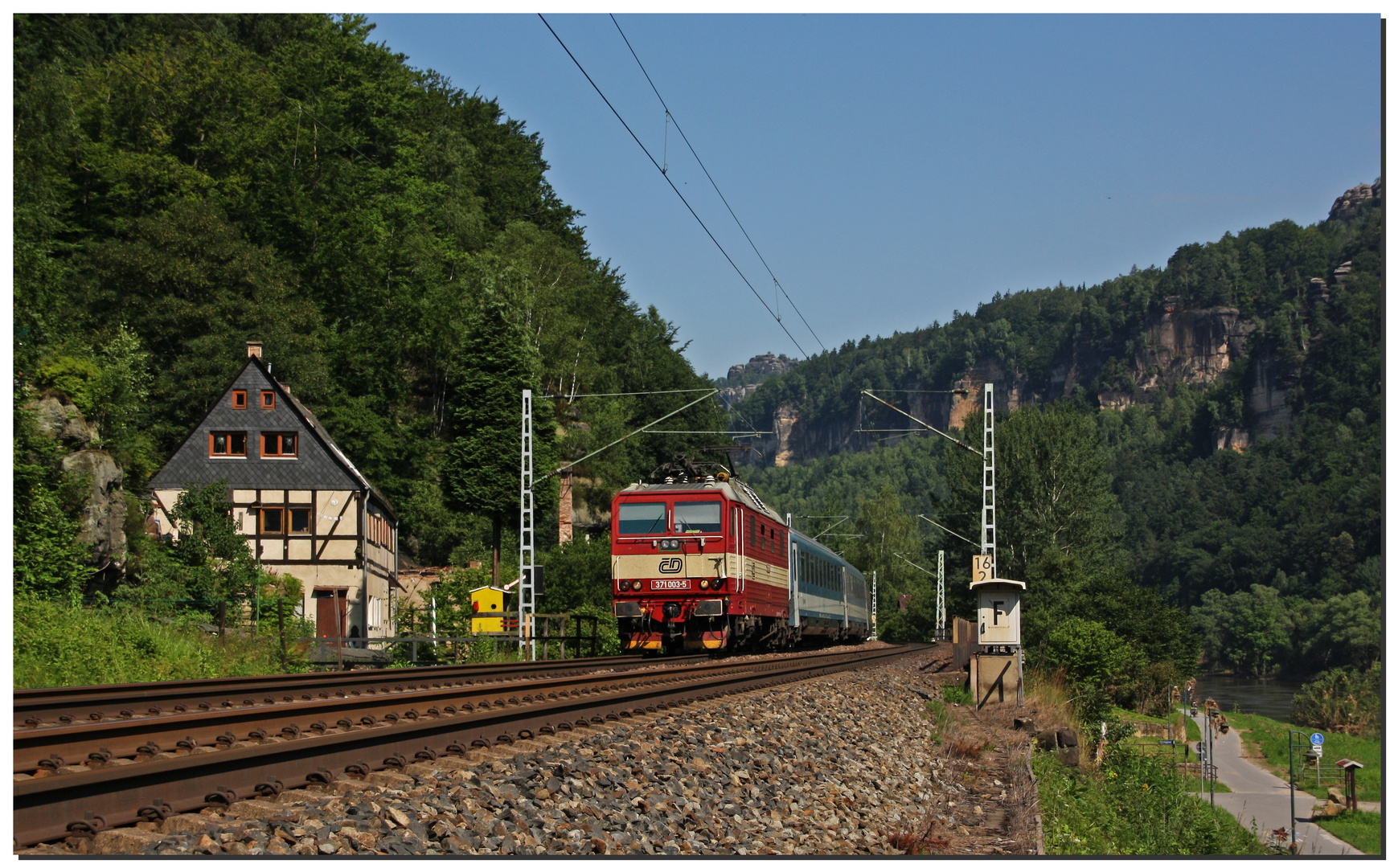 Mit 50 km/h das Elbtal hinauf