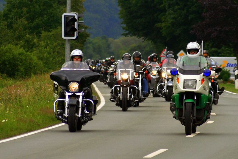 Mit Bodyguard beim Harley Meeting