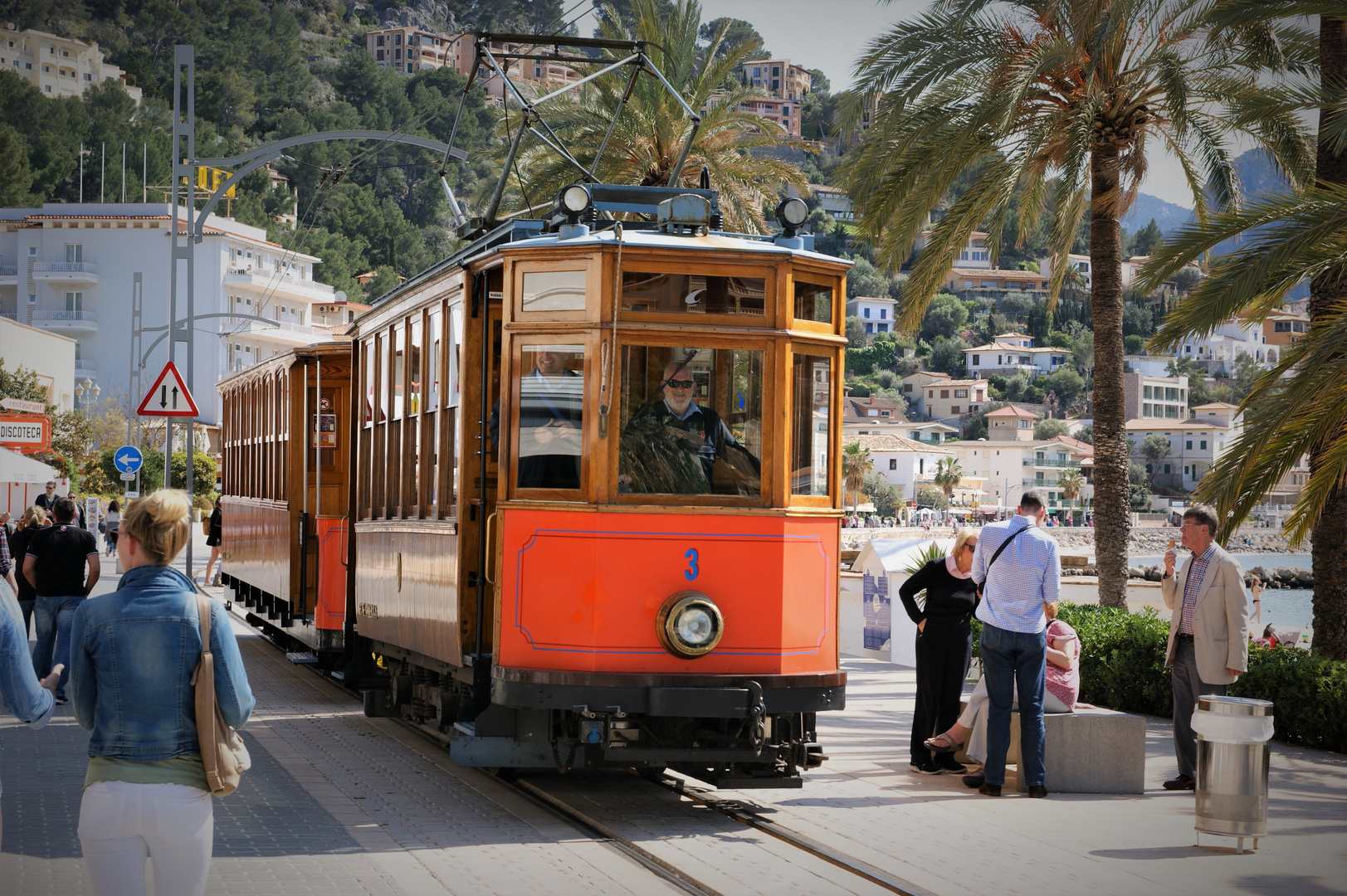 Mit coolem Fahrer nach Port de Sóller