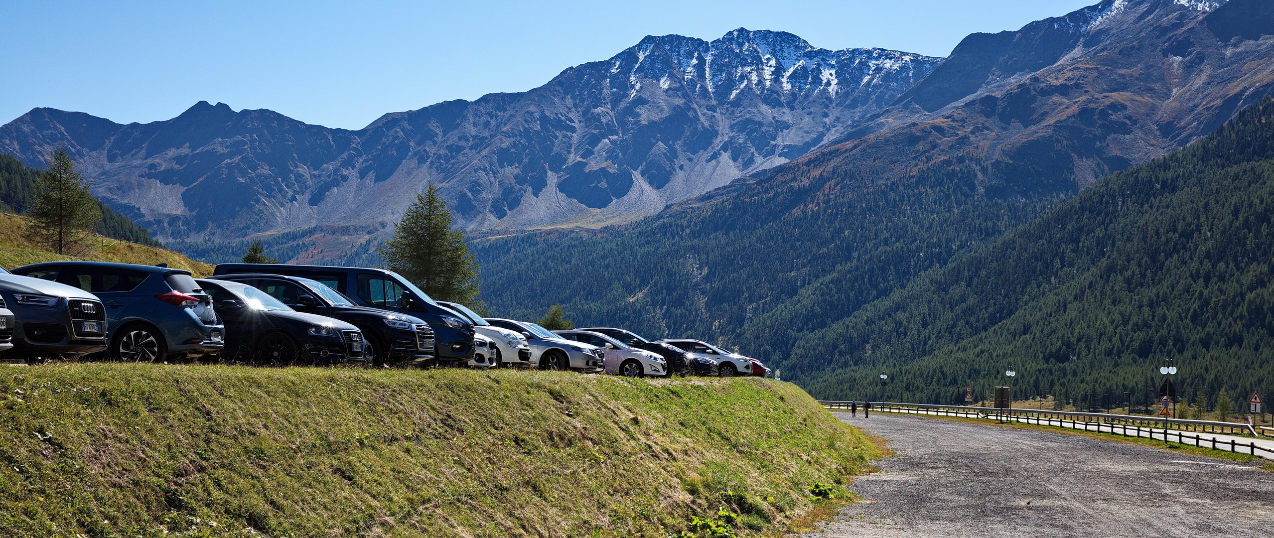 Mit dem Auto in die Berge - Kurzras, Schnalstal - Südtirol