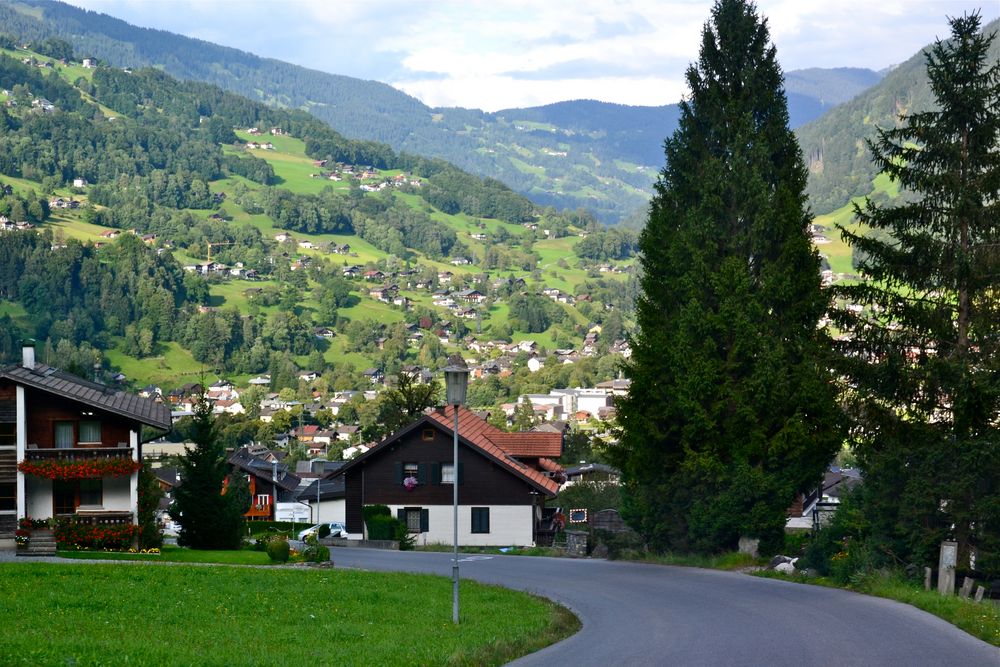 Mit dem Auto von Latschau hinab nach Tschagguns / Schruns (3)