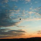 Mit dem Ballon Richtung Sonne