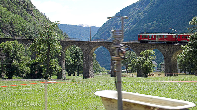 Mit dem Bernina-Express durch die Schweizer Alpen