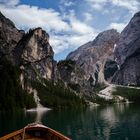 Mit dem Boot am Bergsee