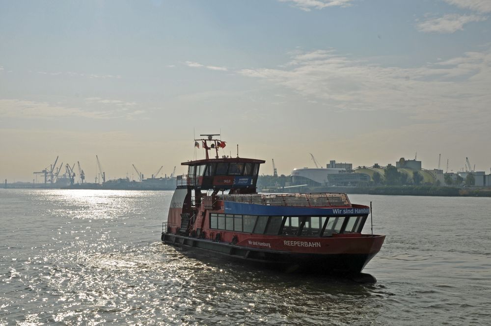 Mit dem Bügeleisen durch den Hafen