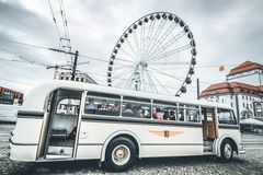 Mit dem Bus zum Riesenrad