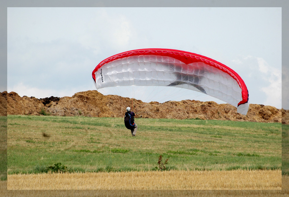 Mit dem Drachen im Wind