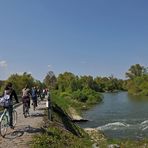 Mit dem Fahrrad „Zum Rheinblick“ oder/und „Hofgut Langenau“