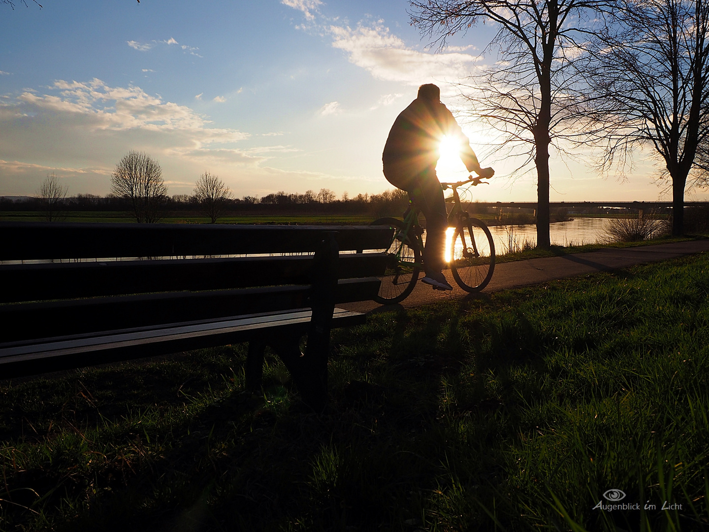 Mit dem Fahrrad zur Sonne