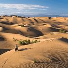 Mit dem Fatbike auf den Dünen der Gobi