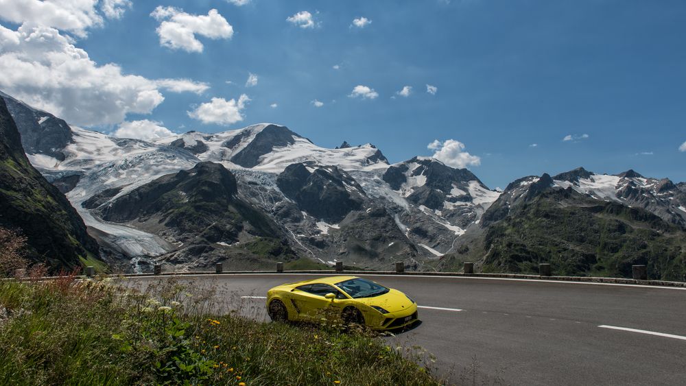 Mit dem gelben Flitzer auf den Sustenpass