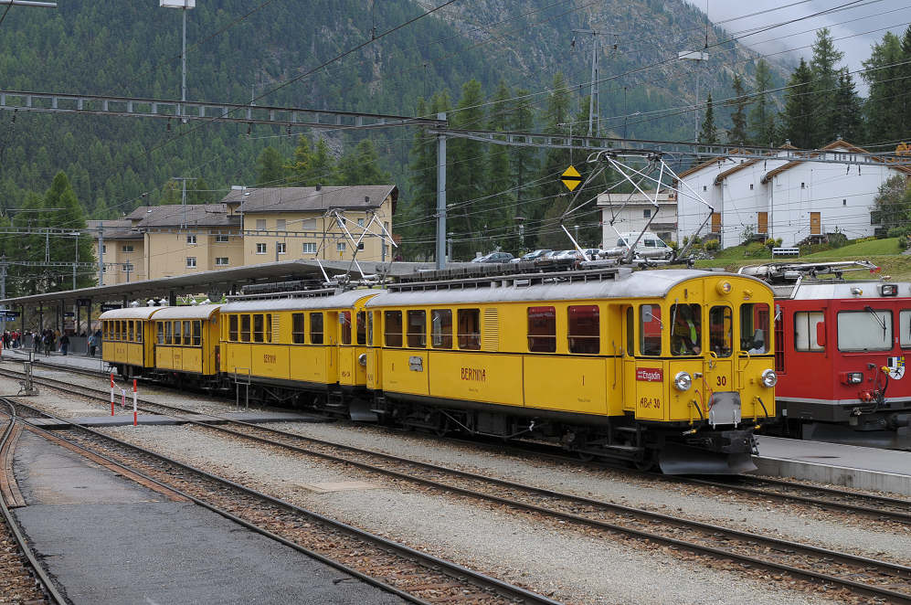 Mit dem gelben Züglein unterwegs - In Potrsina angekommen