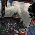 ... mit dem Helikopter von Air Zermatt am Matterhorn (2))