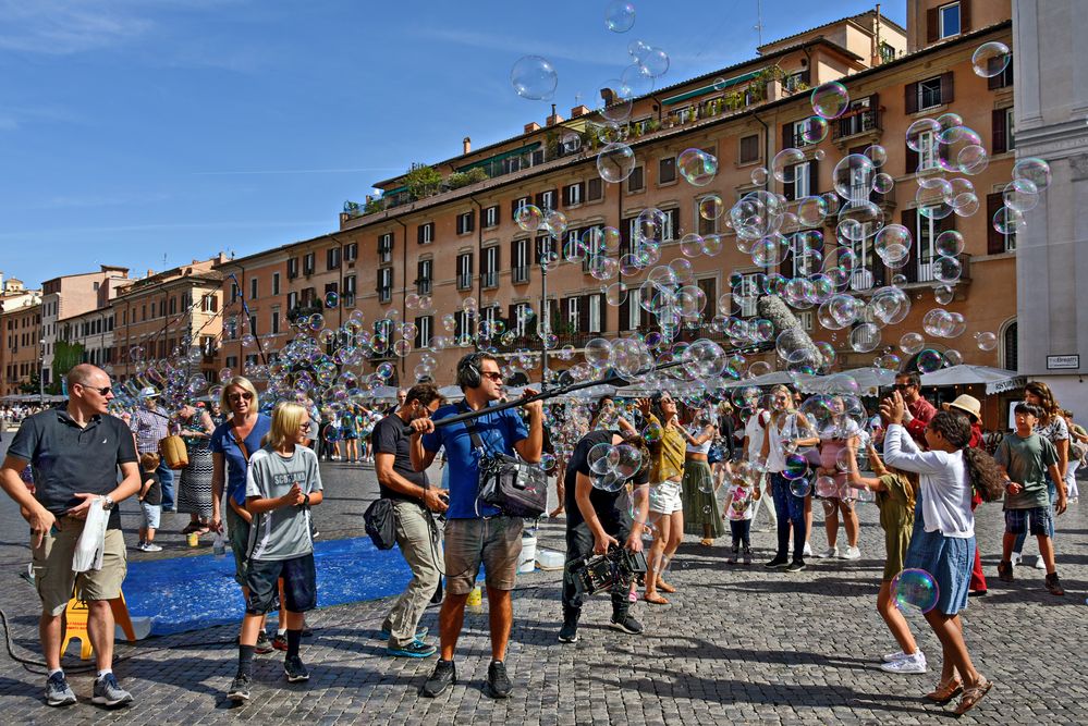 Mit dem Kamerateam auf dem Piazza Navona 