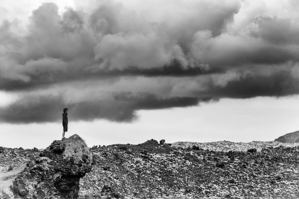 Mit dem Kopf in den Wolken Foto & Bild fotokunst, monochrome fine art, black + white Bilder