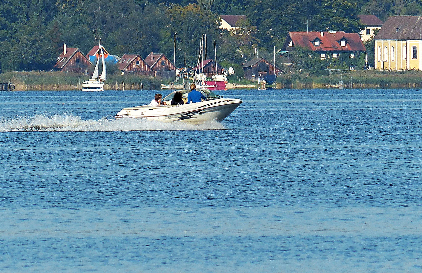 Mit dem Motorboot auf dem Ammersee