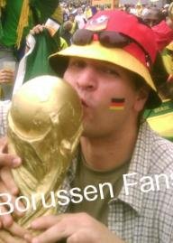 Mit dem Pott in der Hand ( WM 2006 )