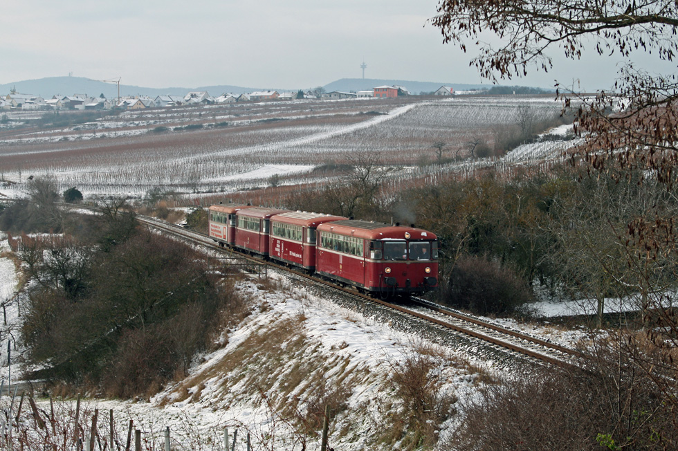 Mit dem Schienenbus durch die Pfalz