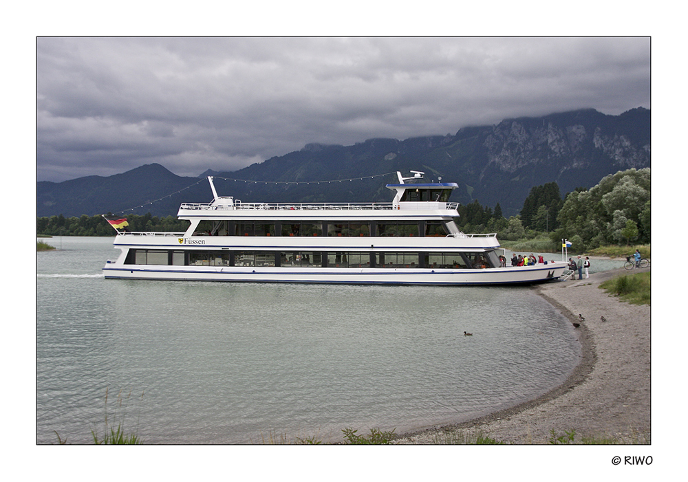 mit dem Schiff Füssen sind wir eine Rundfahrt um den Forgensee gefahren......