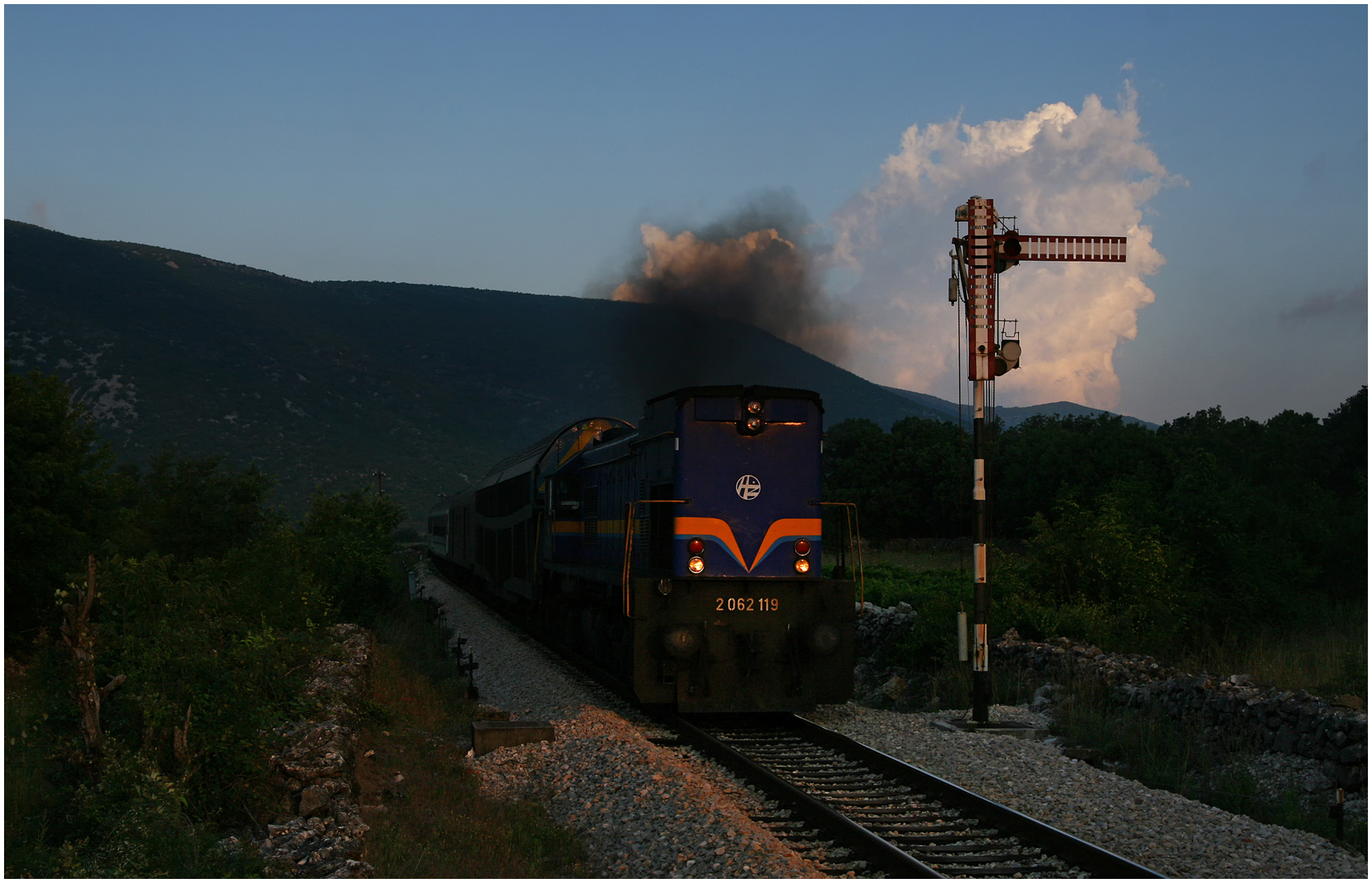 Mit dem Schnellzug durch die Berge XXIII