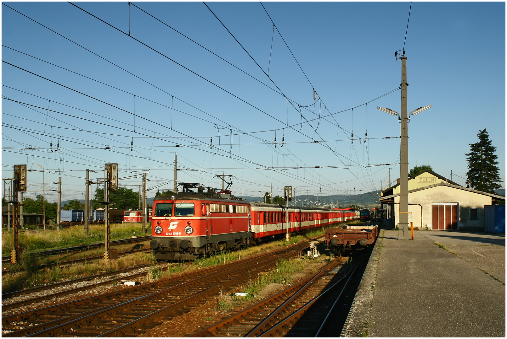 Mit dem Schnellzug durch die Hecke CLXXXV