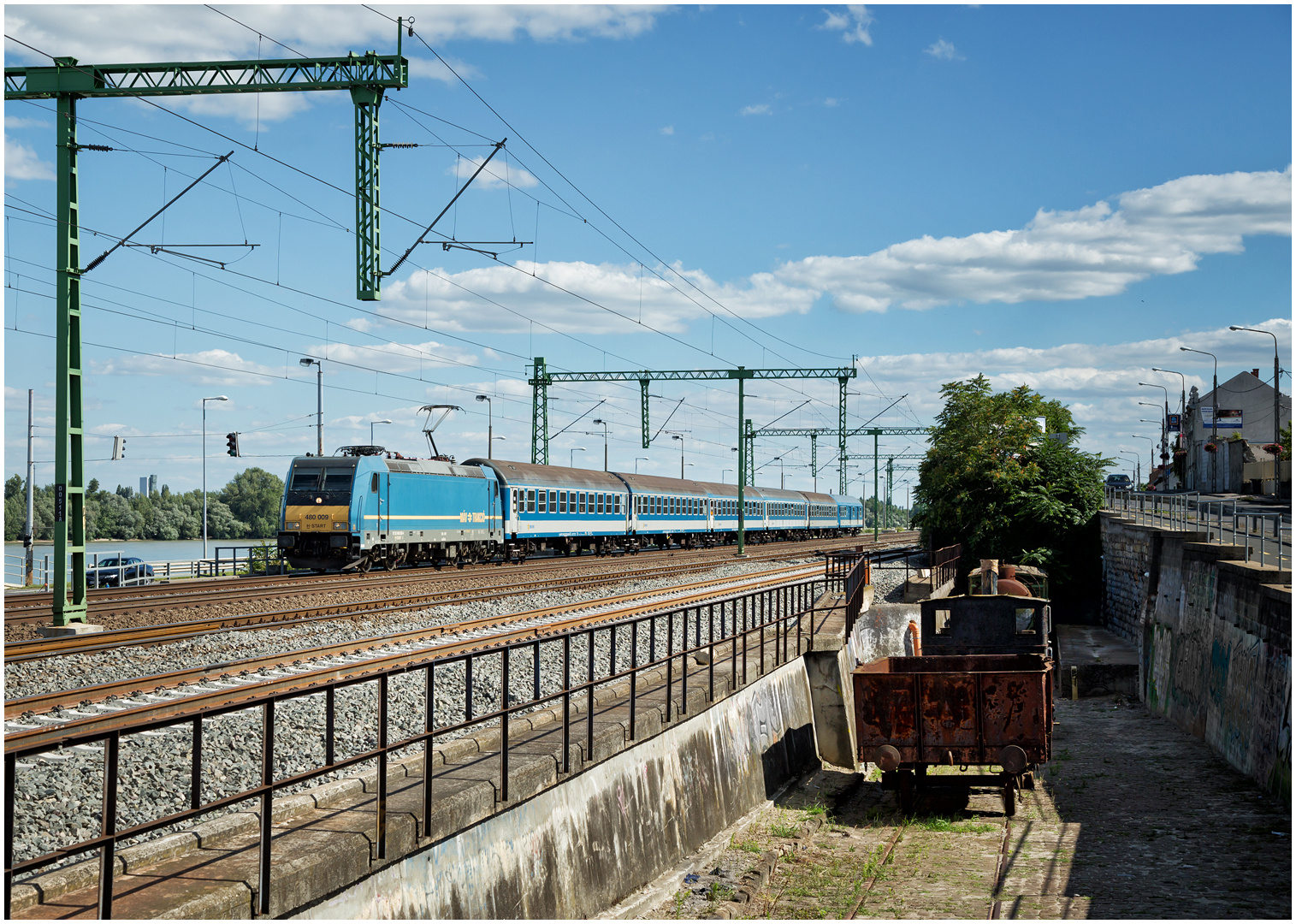 Mit dem Schnellzug durch die Hecke DCXLVII