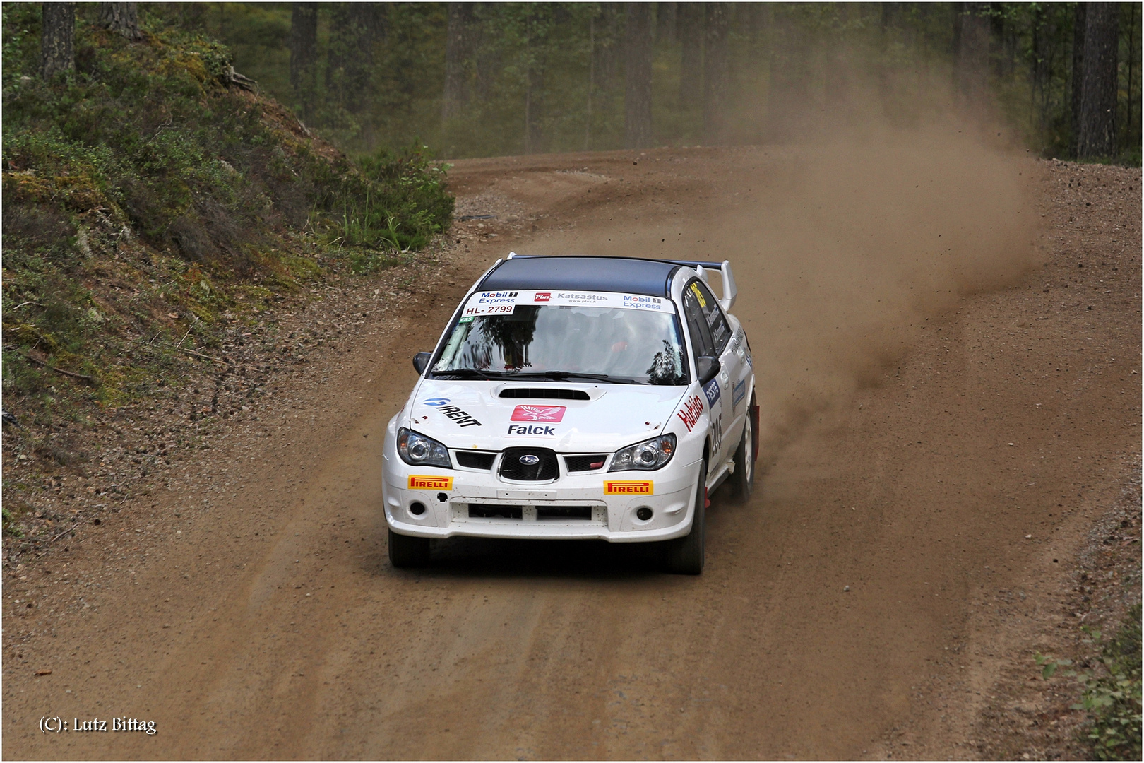 Mit dem Subaru durch finnische Wälder