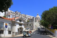 Mit dem Tuk-Tuk durch die Alfama