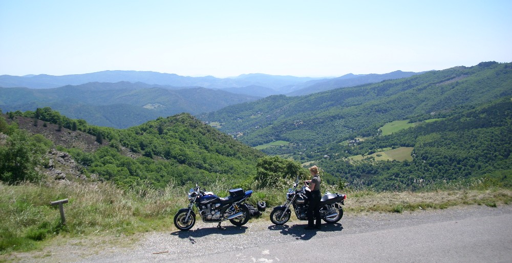 Mit den Mopeds in den französischen Cévennes