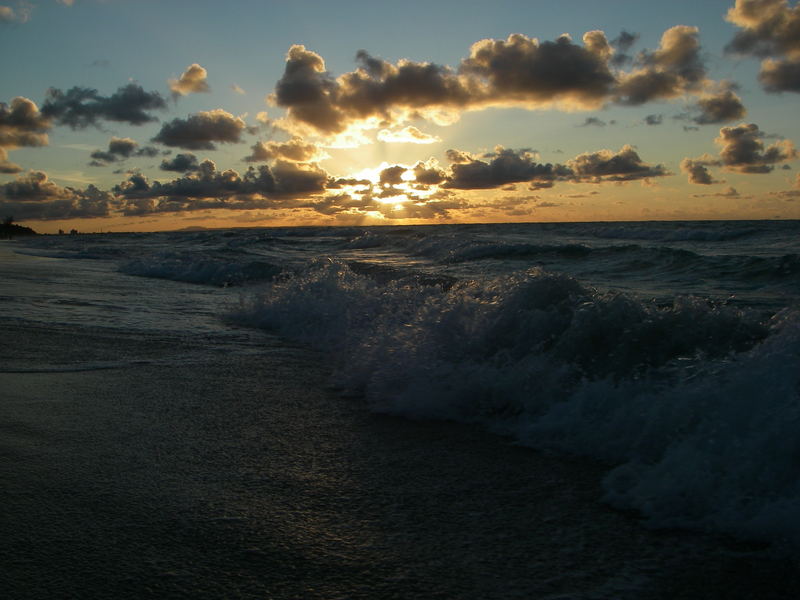 Mit den Wellen in den Sonnenuntergang Varadero-Kuba