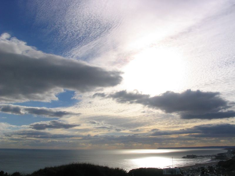 Mit den Wolken über das Meer...