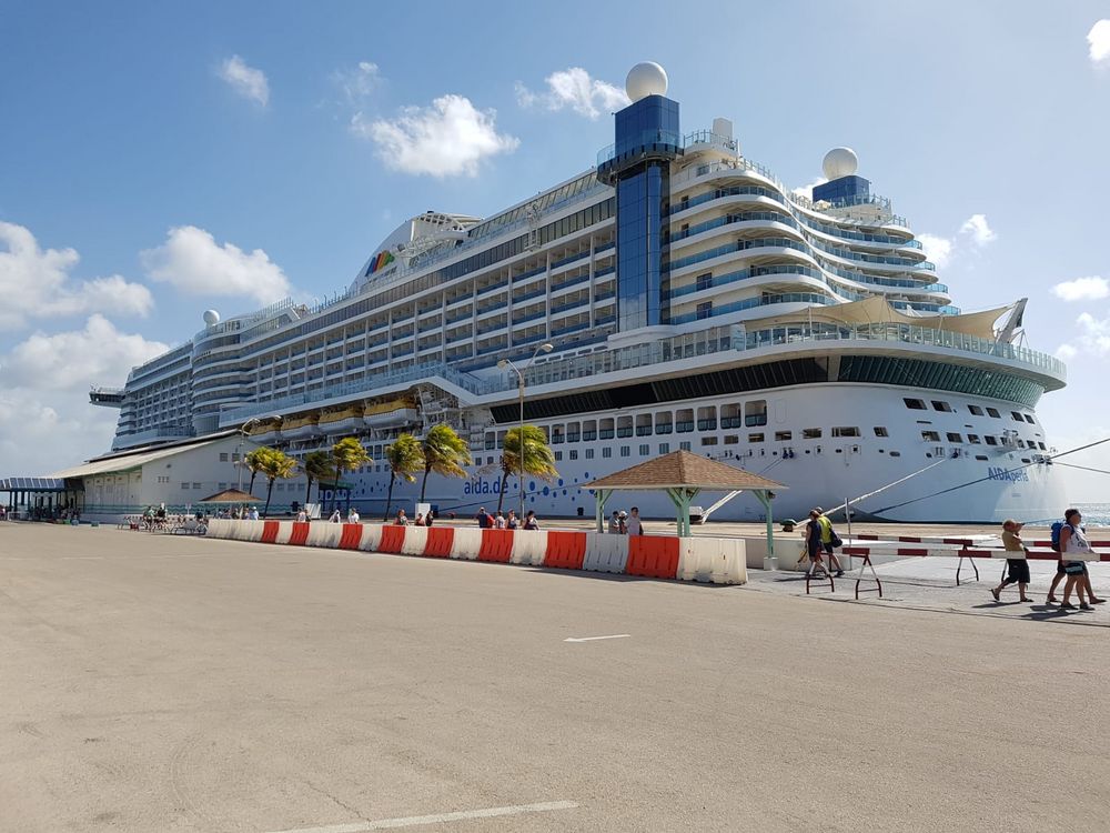 cruise aida curacao