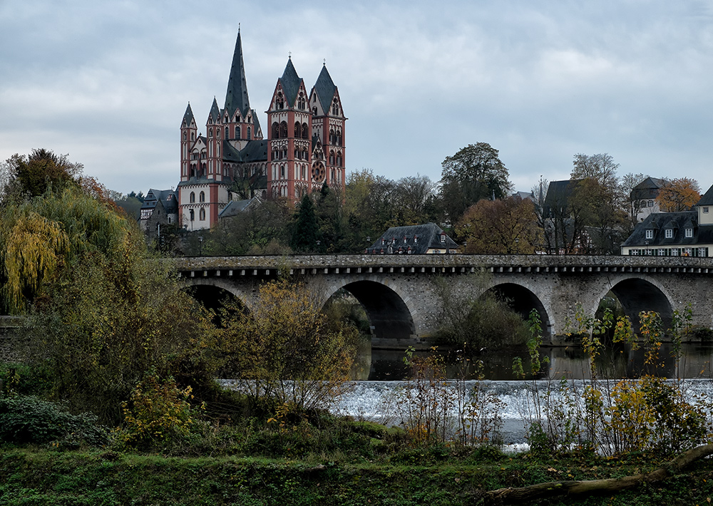 Mit der Brücke