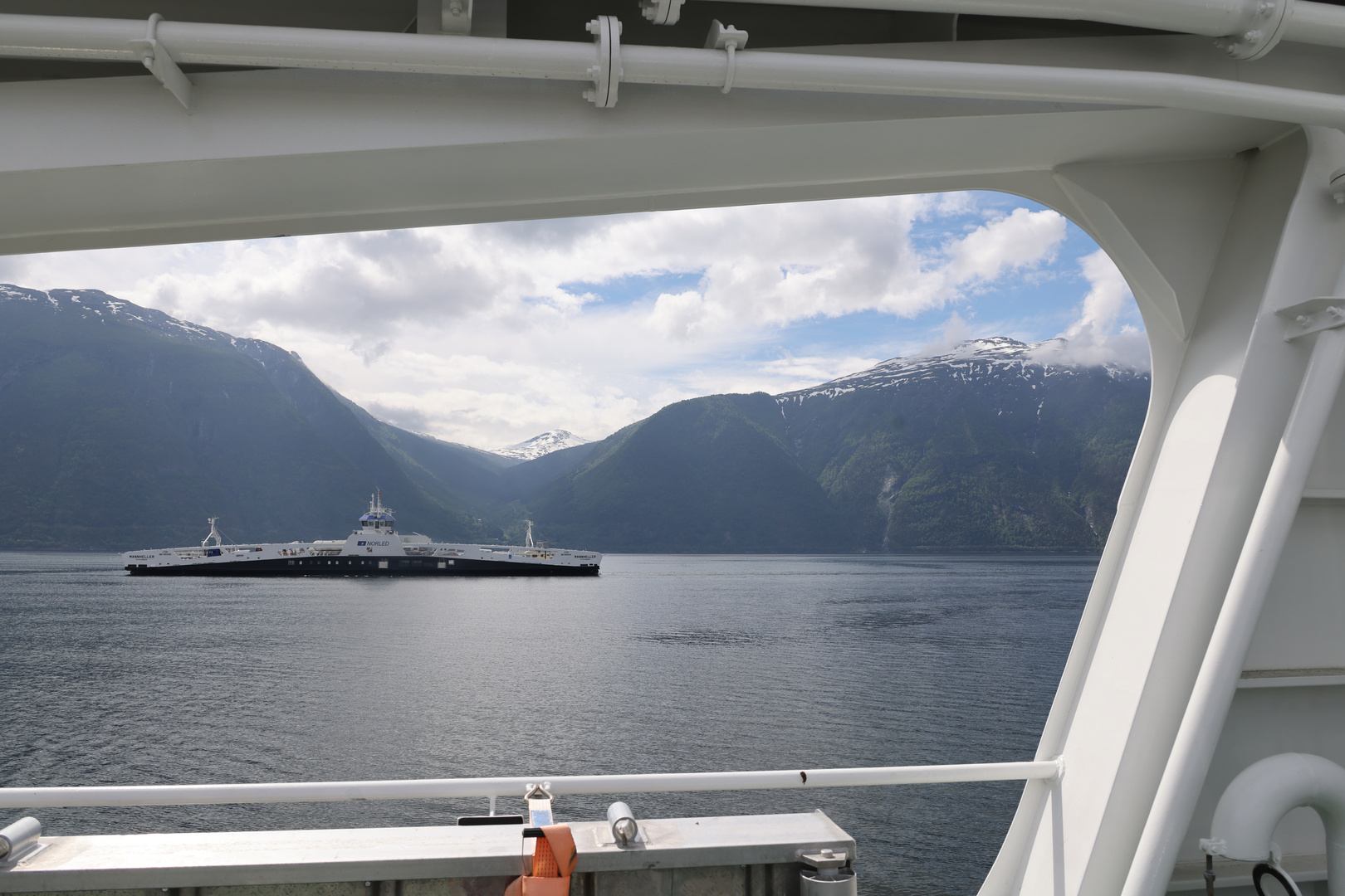 Mit der Fähre über den Sognefjord