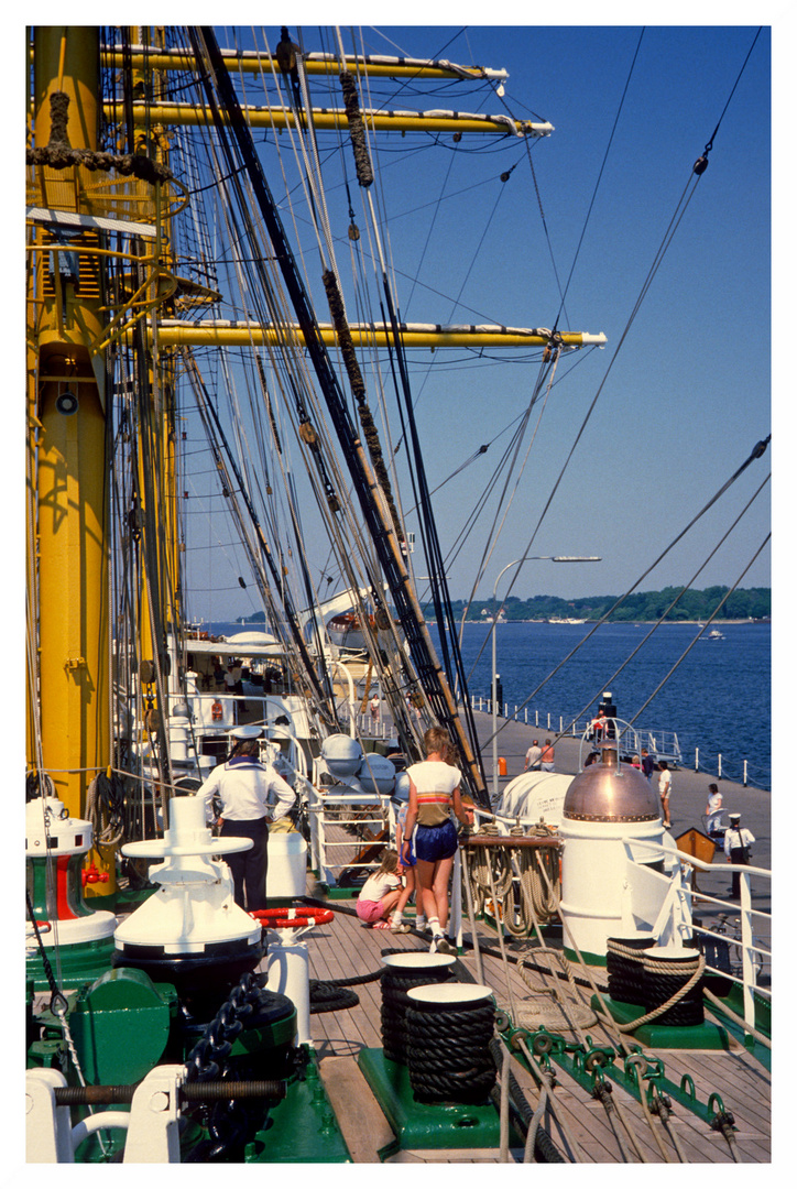 Mit der Familie auf der " Gorch Fock " , Kiel...5